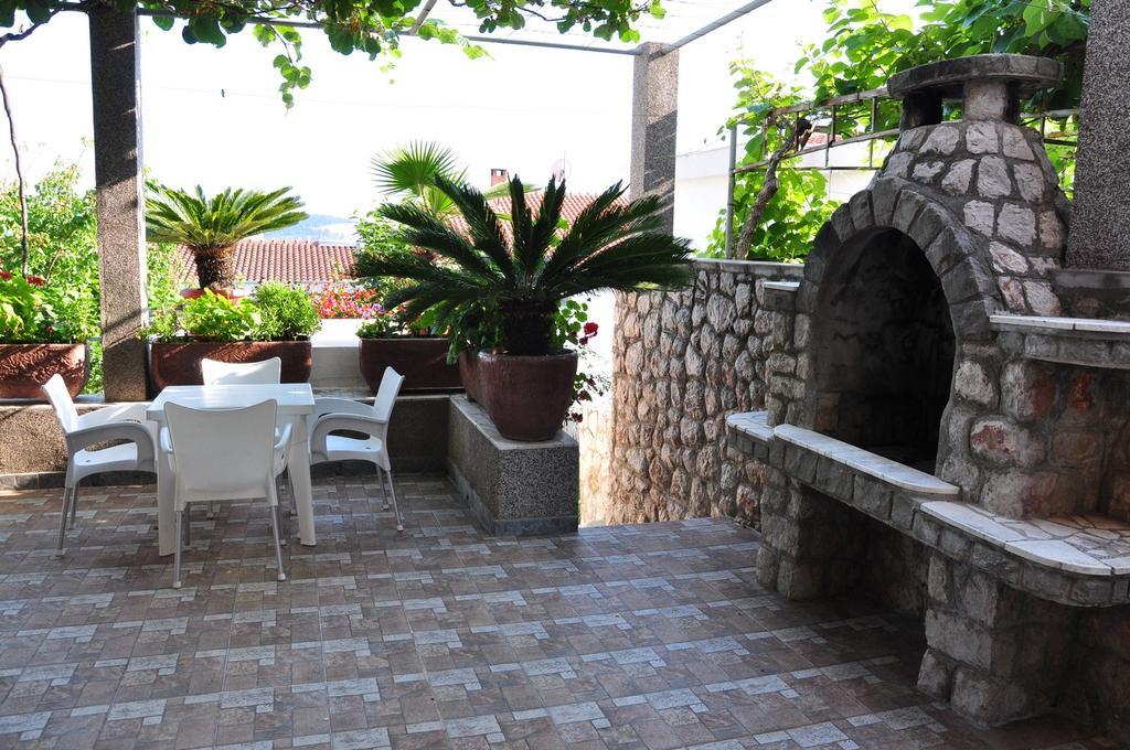 Comfort Apartments Bar Ngoại thất bức ảnh
