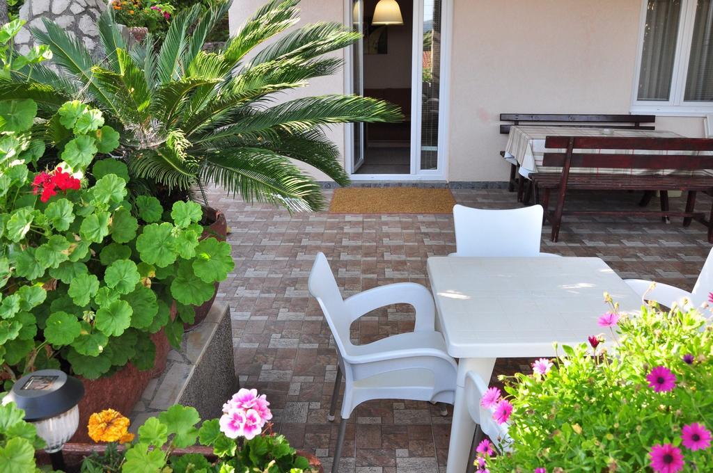 Comfort Apartments Bar Ngoại thất bức ảnh