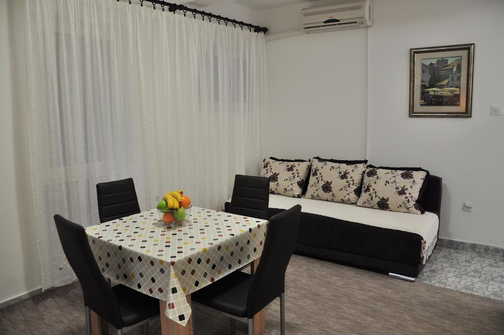 Comfort Apartments Bar Ngoại thất bức ảnh